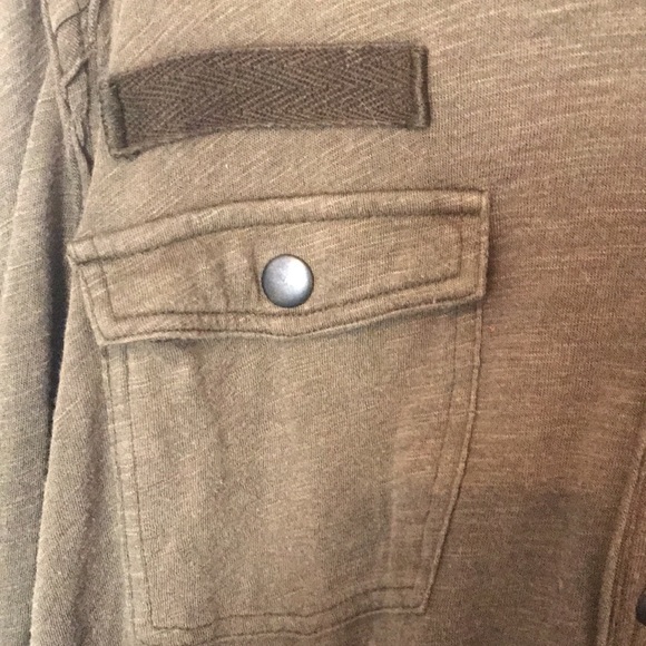 Free People blouse in an army Green colour. Size Small - Picture 4 of 8